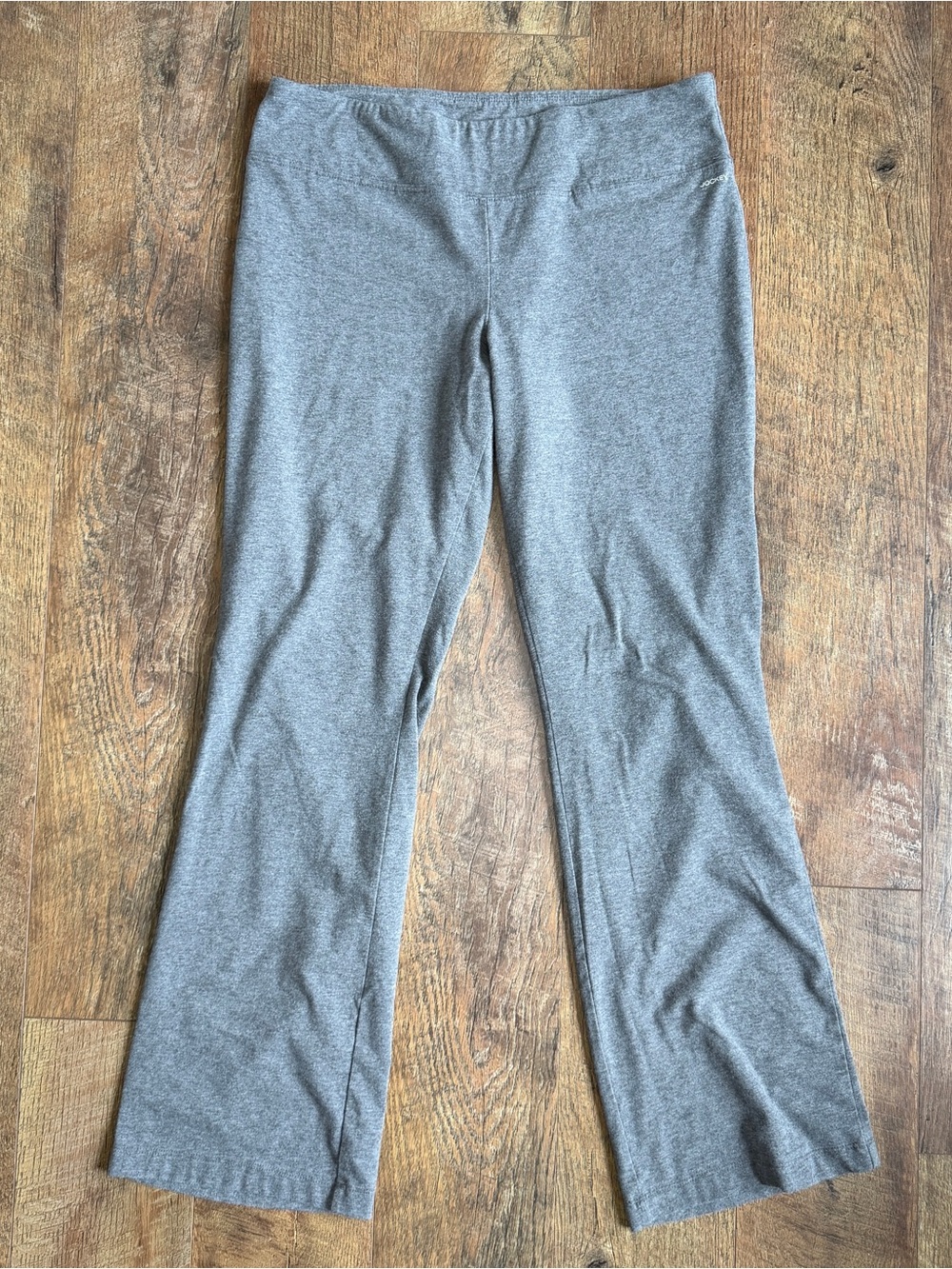 Jockey Women’s Athletic Leggings Stretchy Flare Legs Gray XL